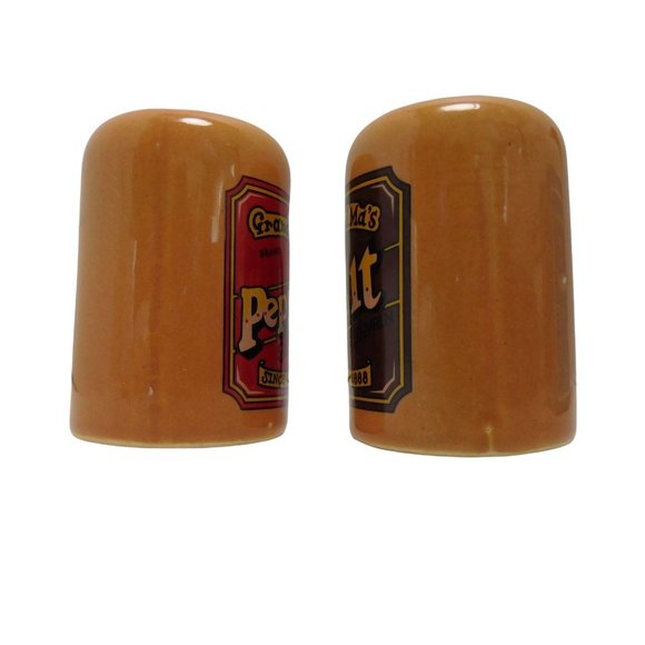 Grandma's Salt & Pepper Shakers Set Easy Pourin, Approx 2.5"x 4" - Picture 5 of 8